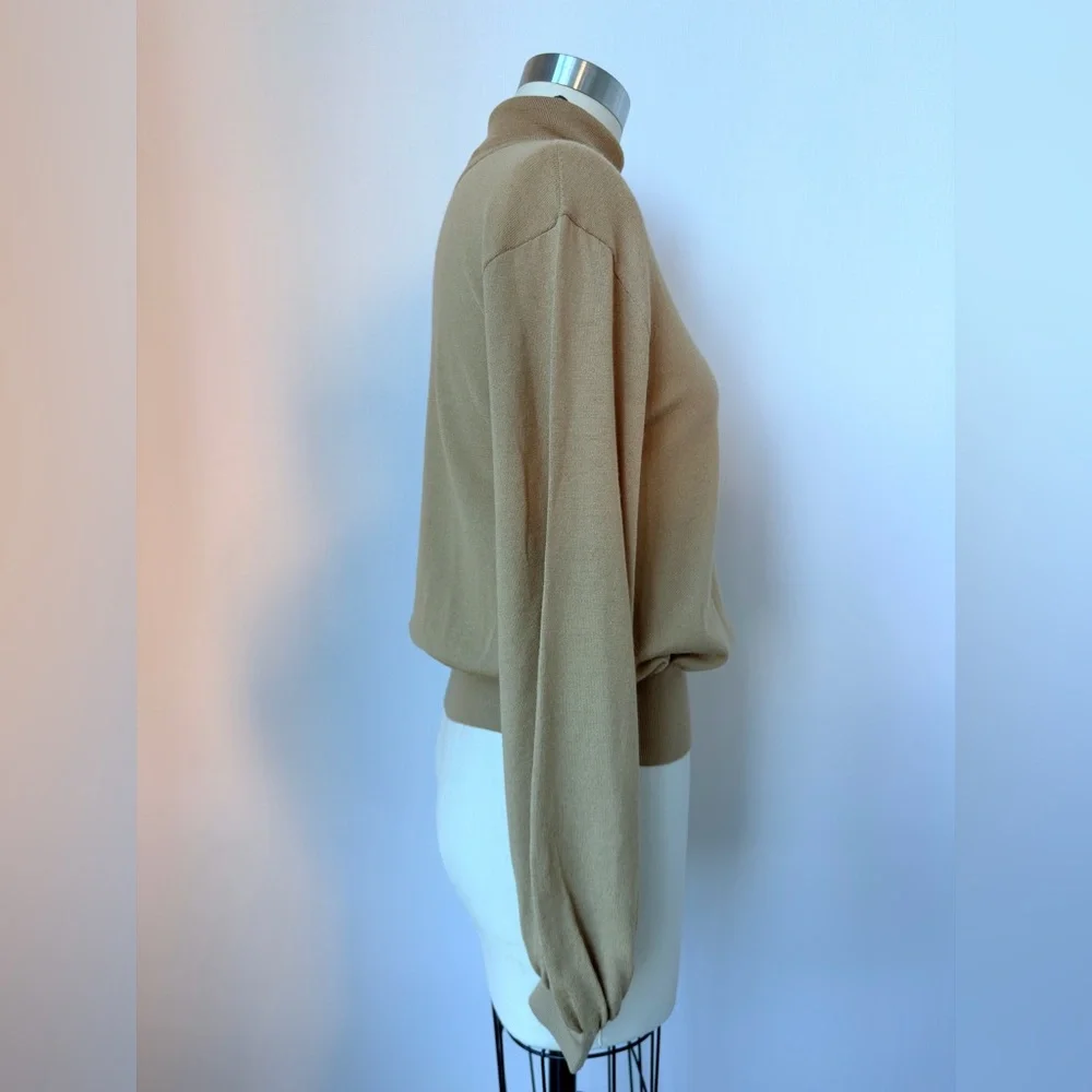 Moschino Classic Tan Turtleneck Sweater USA Size 6, Italian 40,100% virgin wool - Picture 4 of 12
